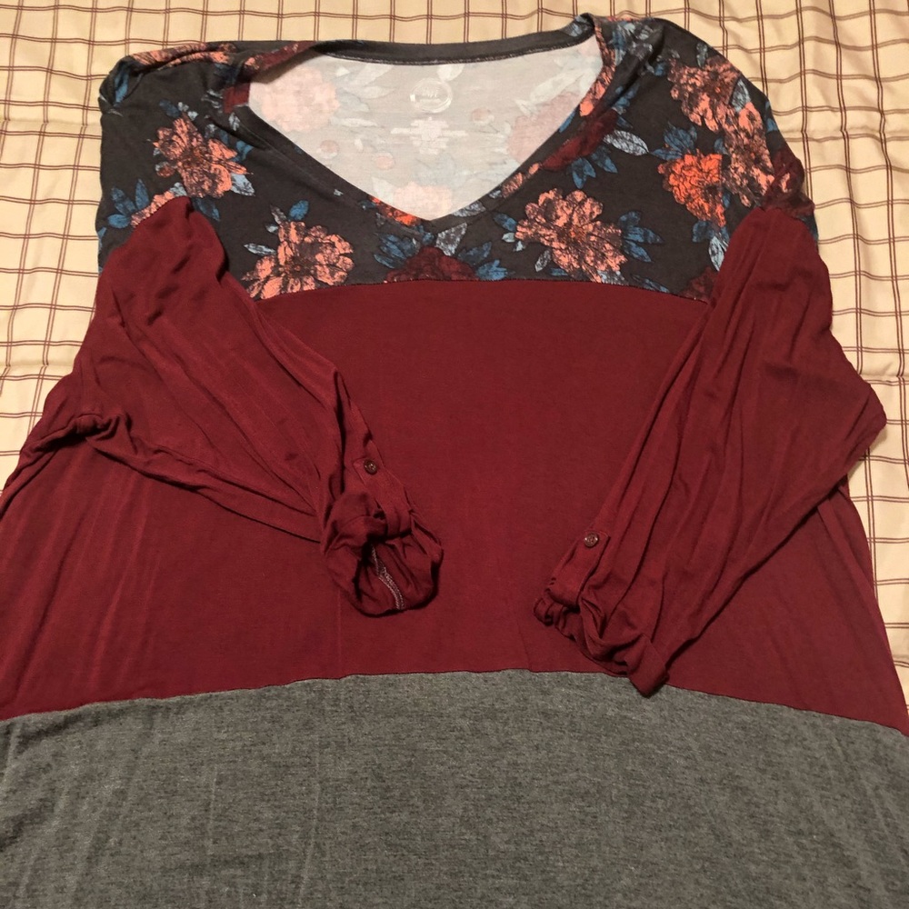 EUC Maurice’s women’s block long sleeve sz 2 shirt
